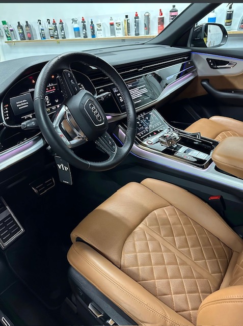 Premium Autoreinigung in Luzern – Glanz, wo immer Sie sind